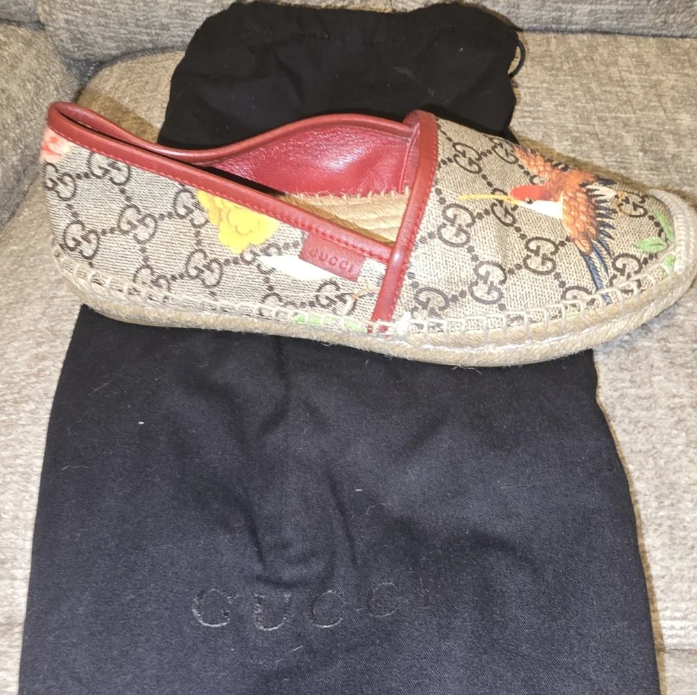 Gucci Kids Shoes with Red and Green Accents